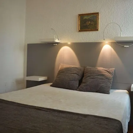 2 Pieces 4 Couchages Sur Bn100-c701 Banyuls-sur-Mer